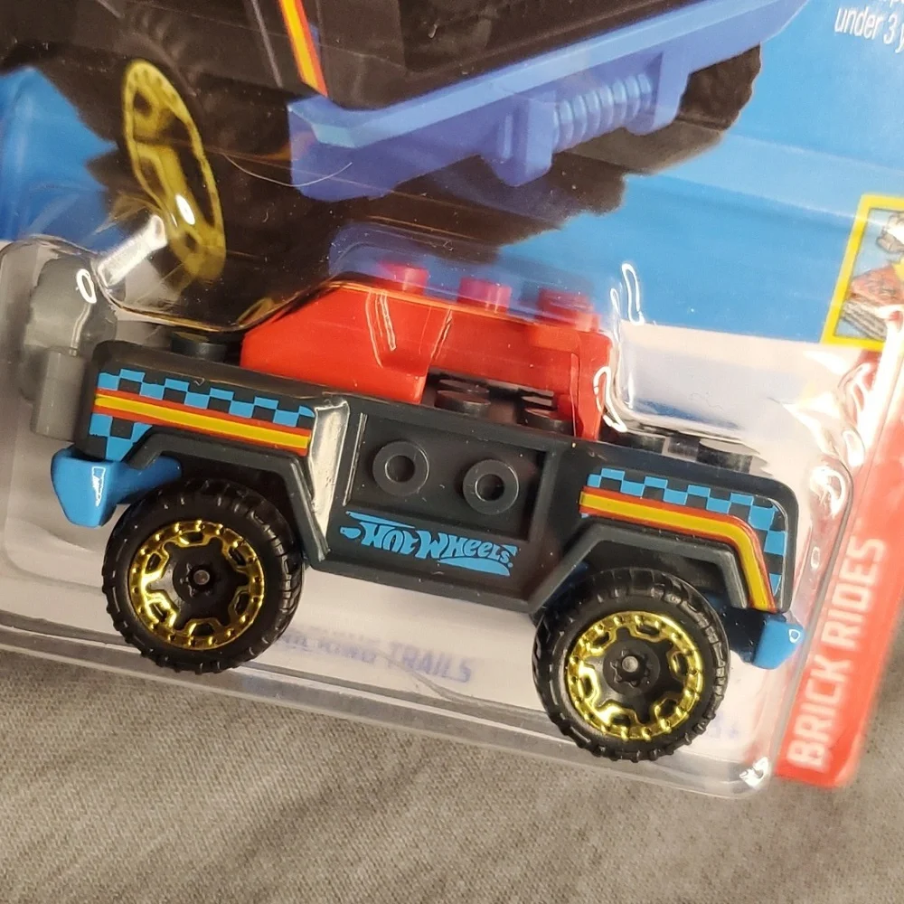 Hot‎ Wheels - has a Lego look